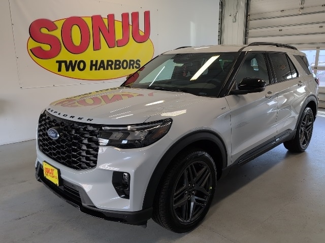 2026 Ford Explorer ST-LINE's photo