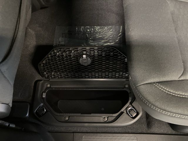 2025 RAM Ram 1500 Pickup Tradesman - Photo 16