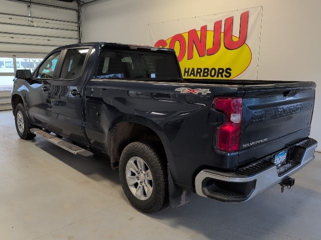 Used 2020 Chevrolet Silverado 1500 LT with VIN 1GCUYDET9LZ147289 for sale in Two Harbors, Minnesota