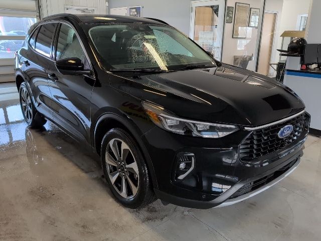2023 Ford Escape Platinum photo 4