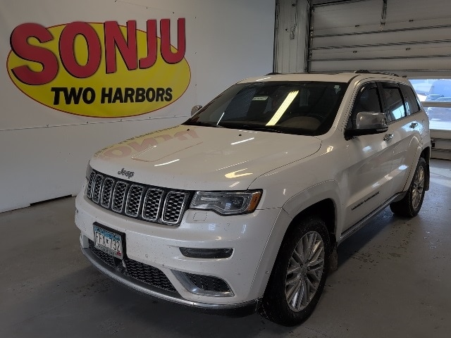 2017 Jeep Grand Cherokee Summit's photo