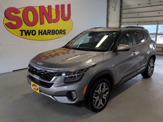 2023 Kia Seltos SX's photo