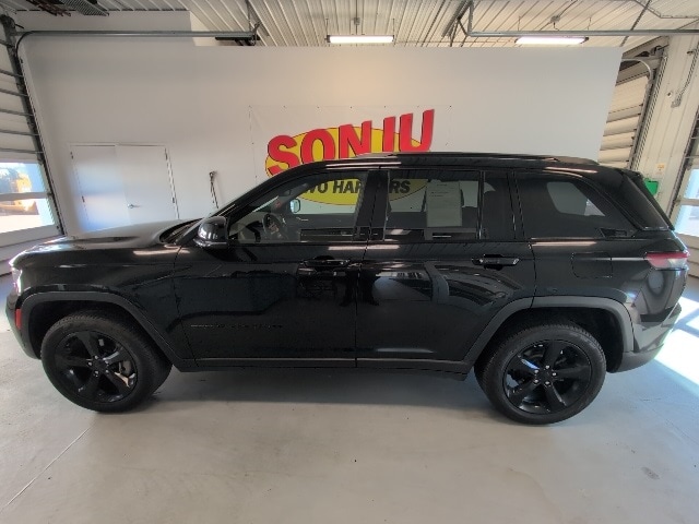 Certified 2023 Jeep Grand Cherokee Altitude with VIN 1C4RJHAG1PC556762 for sale in Two Harbors, Minnesota