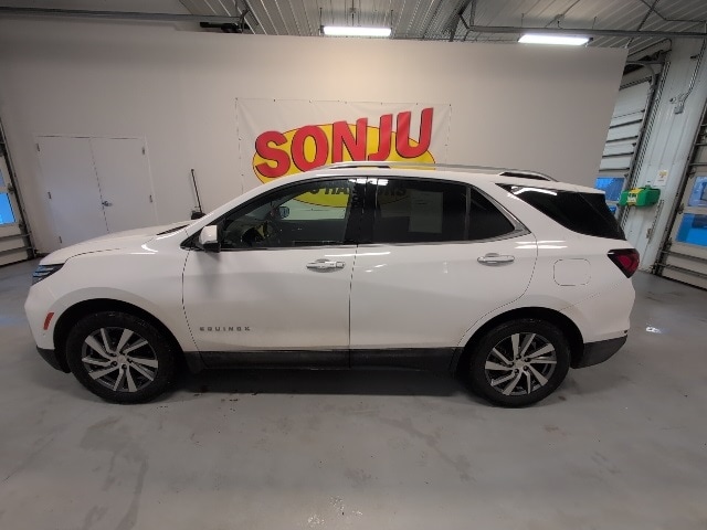 Used 2022 Chevrolet Equinox Premier with VIN 3GNAXXEV0NS195473 for sale in Two Harbors, Minnesota