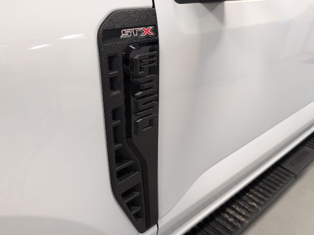2026 Ford F-350 Super Duty XL - Photo 10