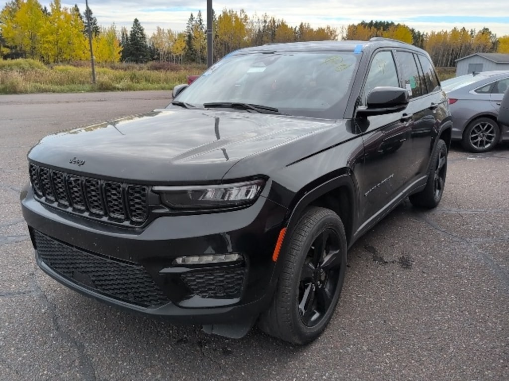Used 2023 Jeep Grand Cherokee Limited SUV