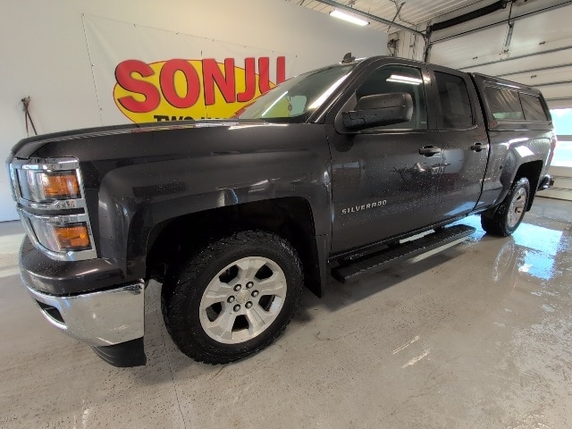 Used 2014 Chevrolet Silverado 1500 LT with VIN 1GCVKREC8EZ410524 for sale in Two Harbors, Minnesota