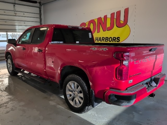 Used 2023 Chevrolet Silverado 1500 Custom with VIN 1GCPDBEK5PZ170711 for sale in Two Harbors, Minnesota