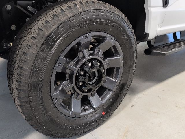 2026 Ford F-350 Super Duty XL - Photo 11
