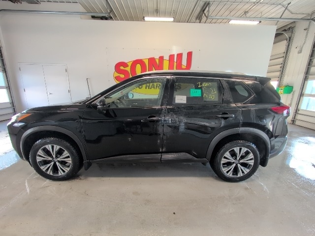 Used 2021 Nissan Rogue SV with VIN 5N1AT3BB0MC704808 for sale in Two Harbors, Minnesota