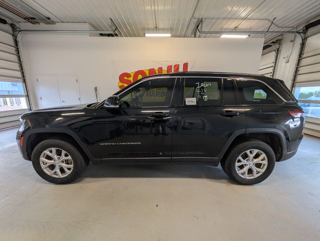 Certified 2023 Jeep Grand Cherokee Limited with VIN 1C4RJHBG6PC565004 for sale in Two Harbors, Minnesota