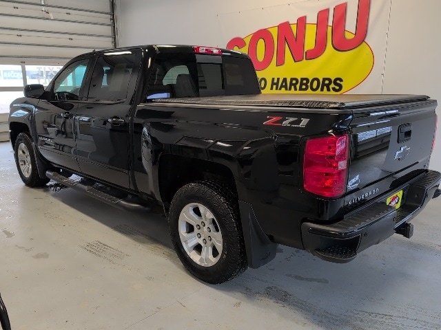 Used 2018 Chevrolet Silverado 1500 LT with VIN 3GCUKREC9JG463626 for sale in Two Harbors, Minnesota