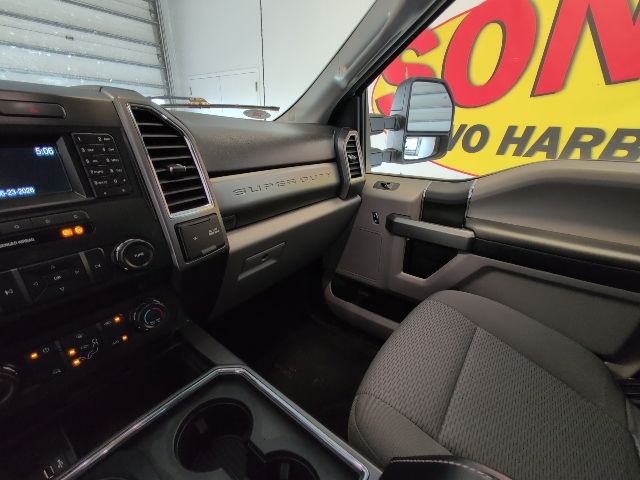 2018 Ford F-350 Super Duty XLT - Photo 26