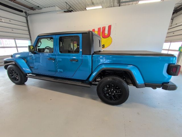 Certified 2022 Jeep Gladiator Altitude with VIN 1C6HJTAG3NL135953 for sale in Two Harbors, Minnesota
