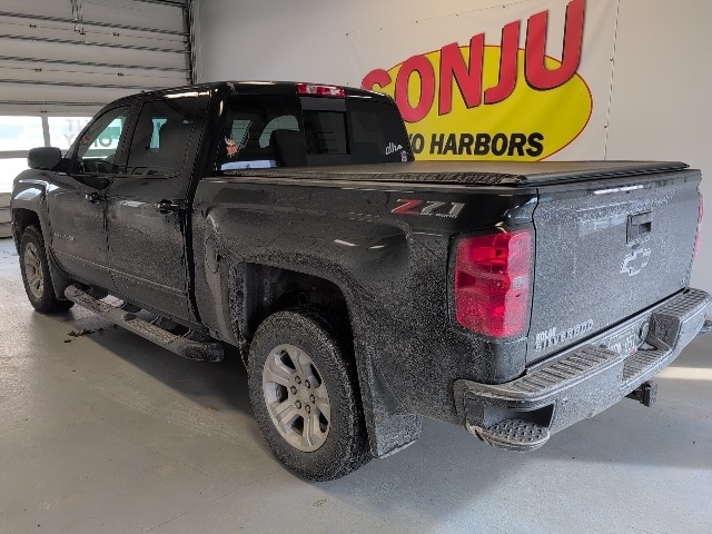 Used 2018 Chevrolet Silverado 1500 LT with VIN 3GCUKREC9JG463626 for sale in Two Harbors, Minnesota