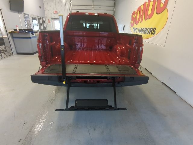 2025 Ford F-150 XLT - Photo 11