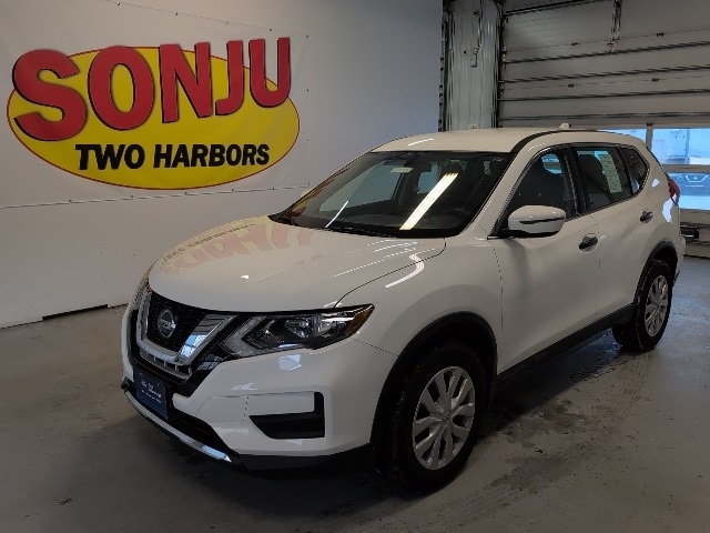 2019 Nissan Rogue S's photo