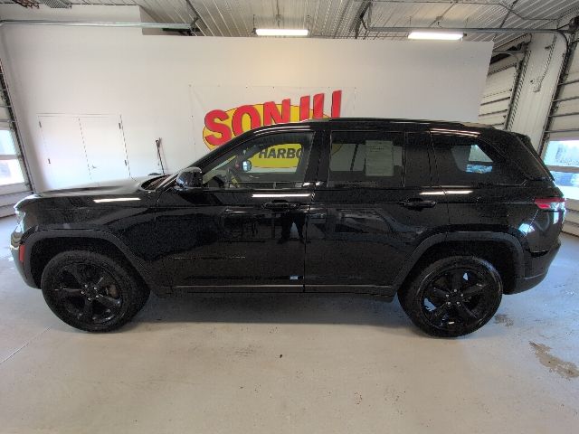 Certified 2023 Jeep Grand Cherokee Altitude with VIN 1C4RJHAG0PC565016 for sale in Two Harbors, Minnesota
