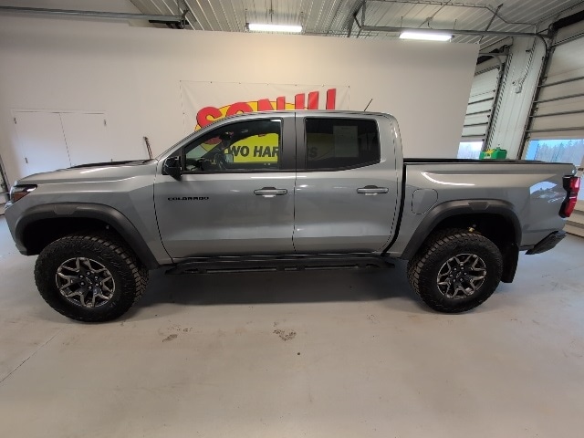 Used 2024 Chevrolet Colorado ZR2 with VIN 1GCPTFEK8R1121353 for sale in Two Harbors, Minnesota