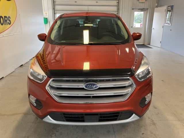 Used 2019 Ford Escape SE with VIN 1FMCU9GD8KUB15189 for sale in Two Harbors, Minnesota