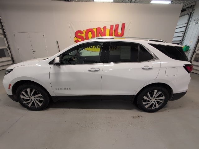 Used 2022 Chevrolet Equinox Premier with VIN 3GNAXXEV0NS195473 for sale in Two Harbors, Minnesota