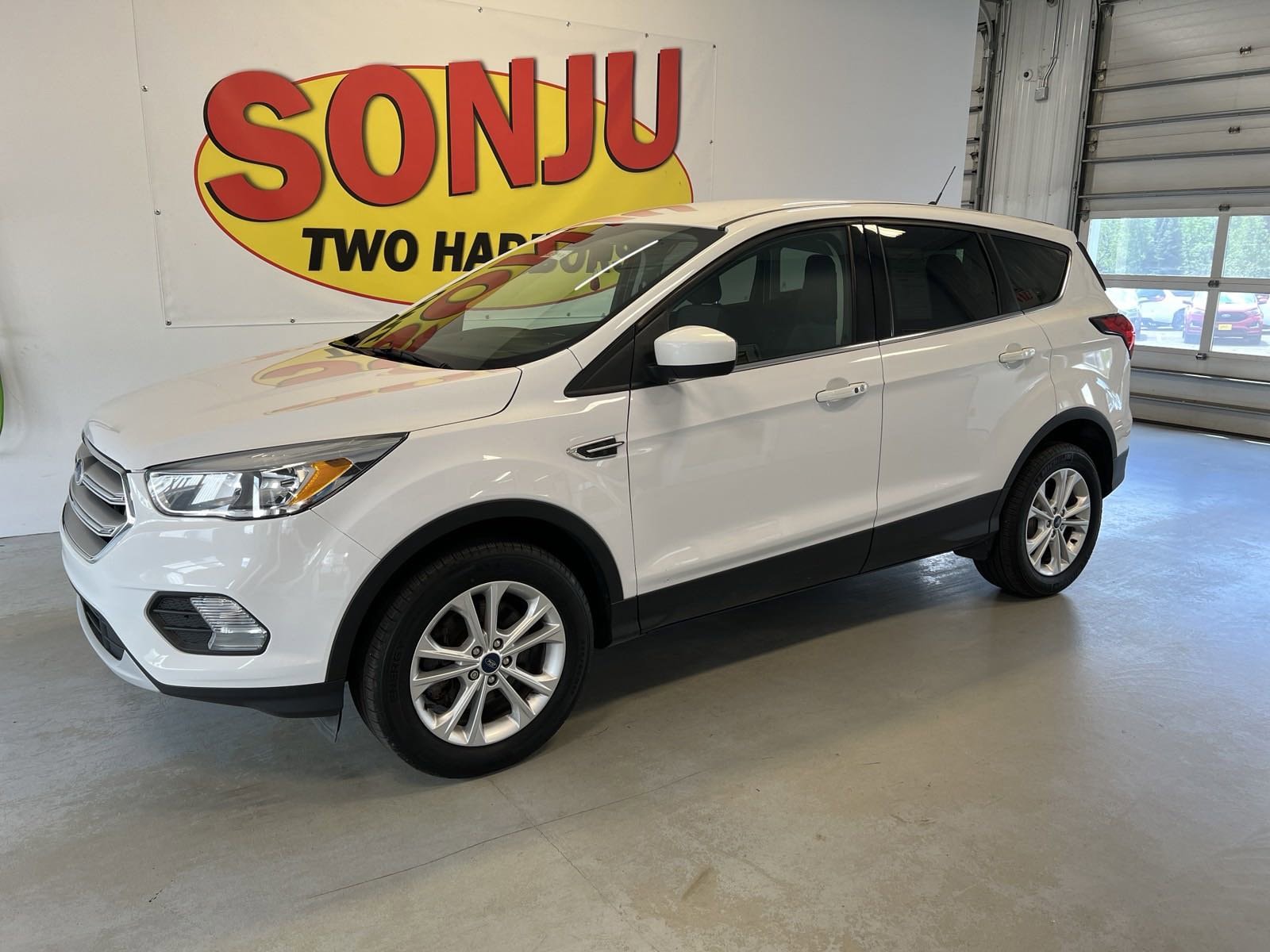 Used 2019 Ford Escape SE with VIN 1FMCU9GD6KUC39476 for sale in Two Harbors, Minnesota