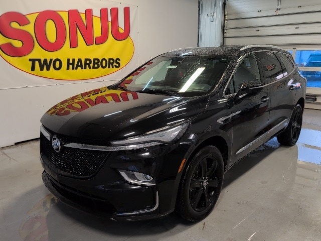 2023 Buick Enclave Essence's photo