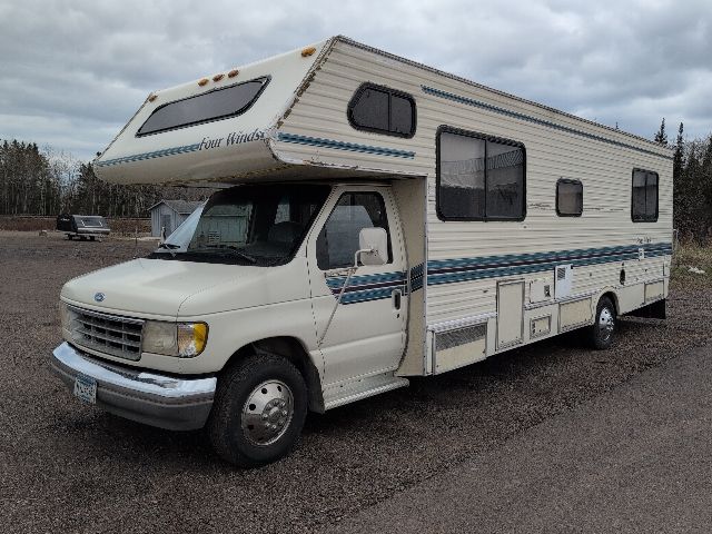1992 Ford E-Series's photo