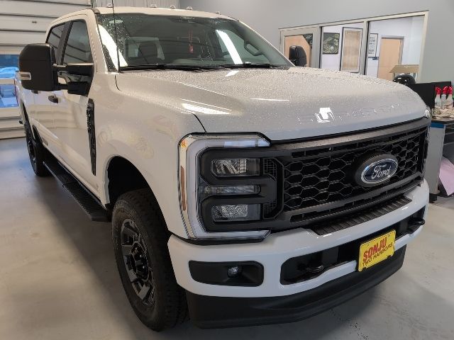 2026 Ford F-350 Super Duty XL - Photo 9