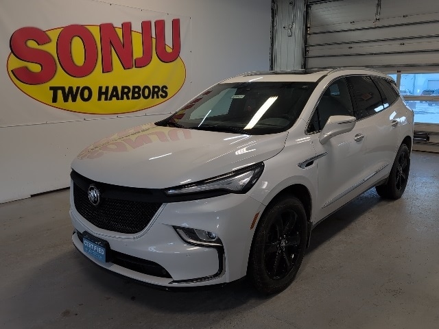 2023 Buick Enclave Essence's photo