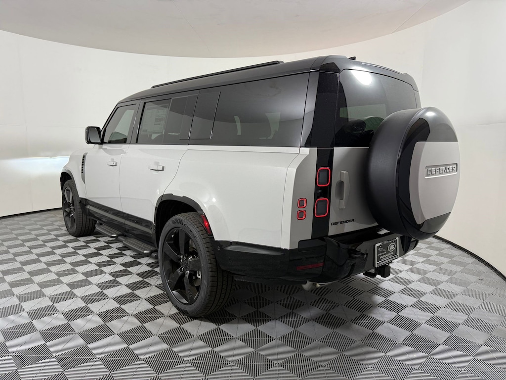 New 2026 Land Rover Defender 130 X-Dynamic SE SUV