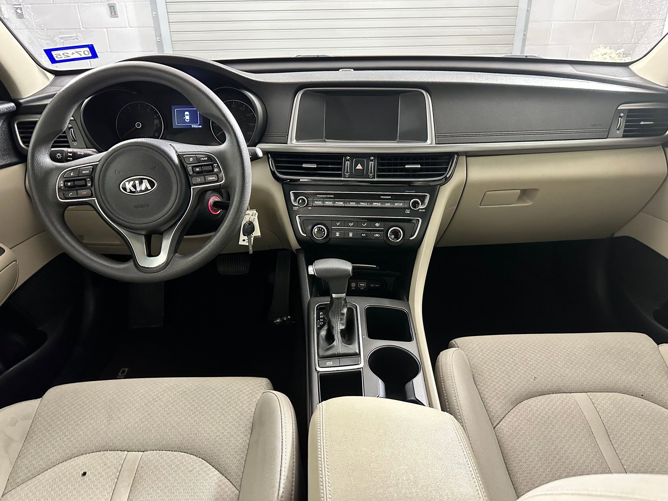 2018 Kia Optima LX photo 3