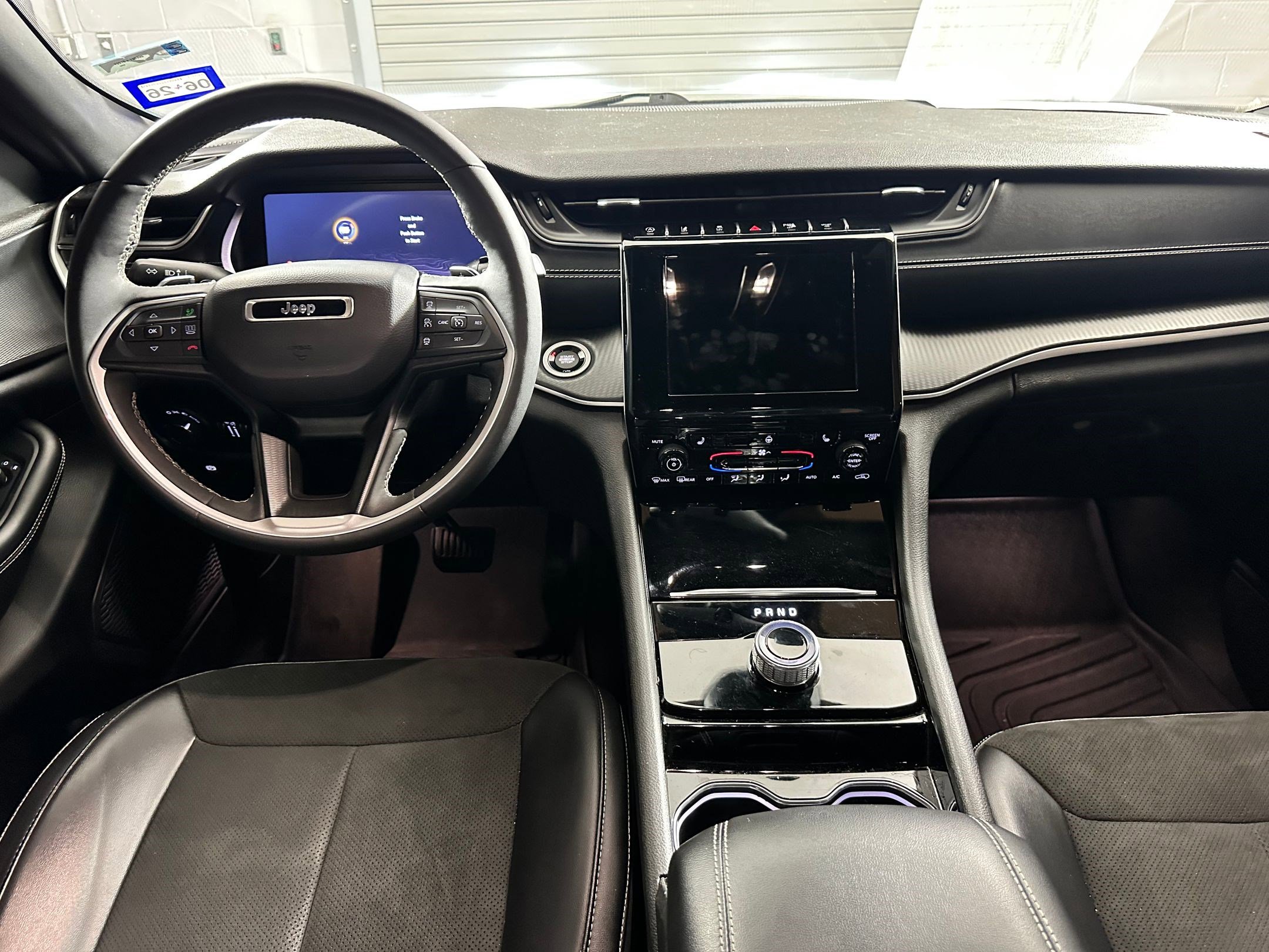 2023 Jeep Grand Cherokee Altitude photo 4