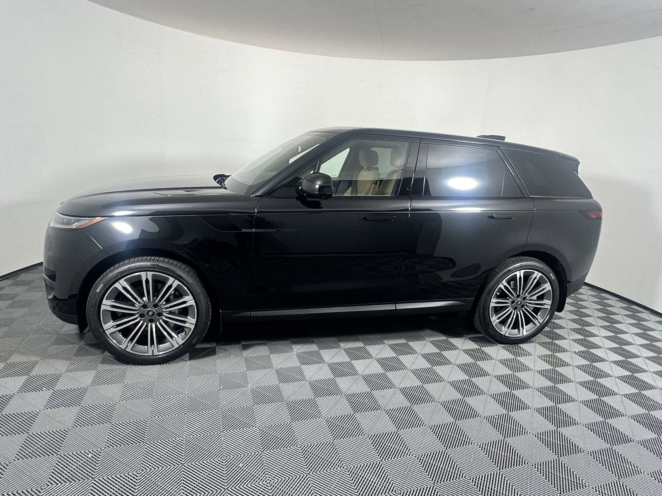 2025 Land Rover Range Rover Sport SE photo 2