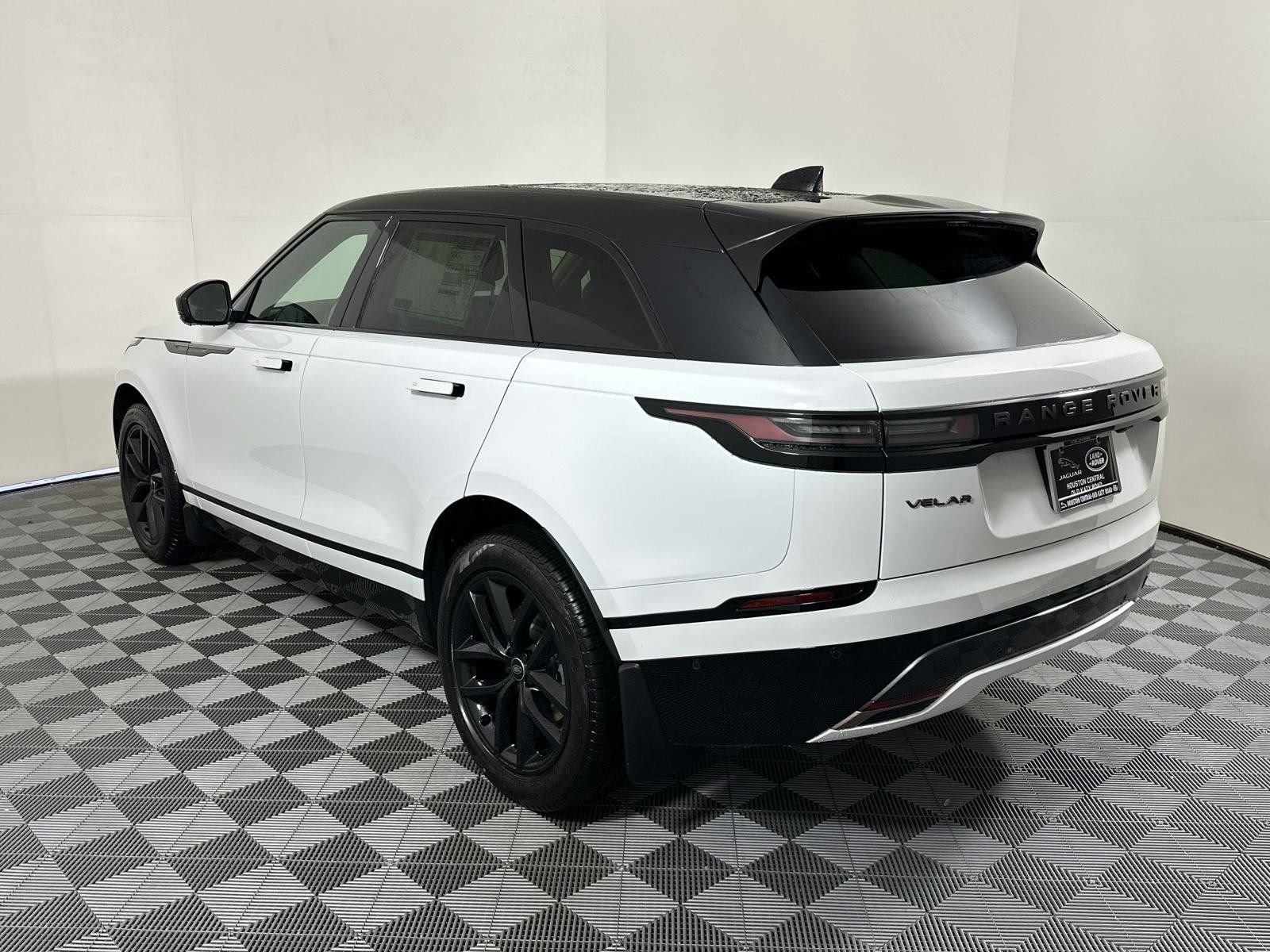 2025 Land Rover Range Rover Velar SE photo 2