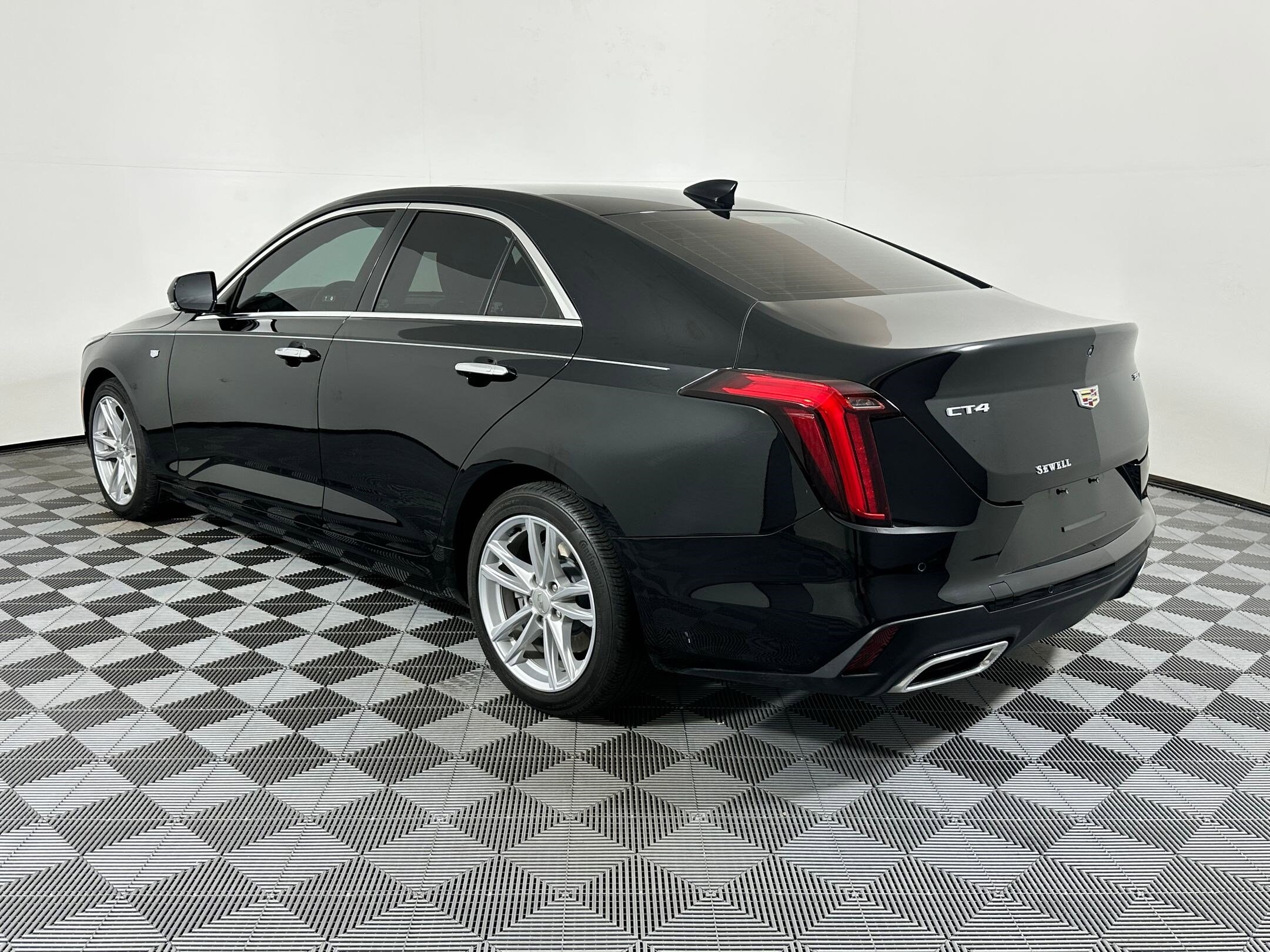 2023 Cadillac CT4 Luxury photo 3