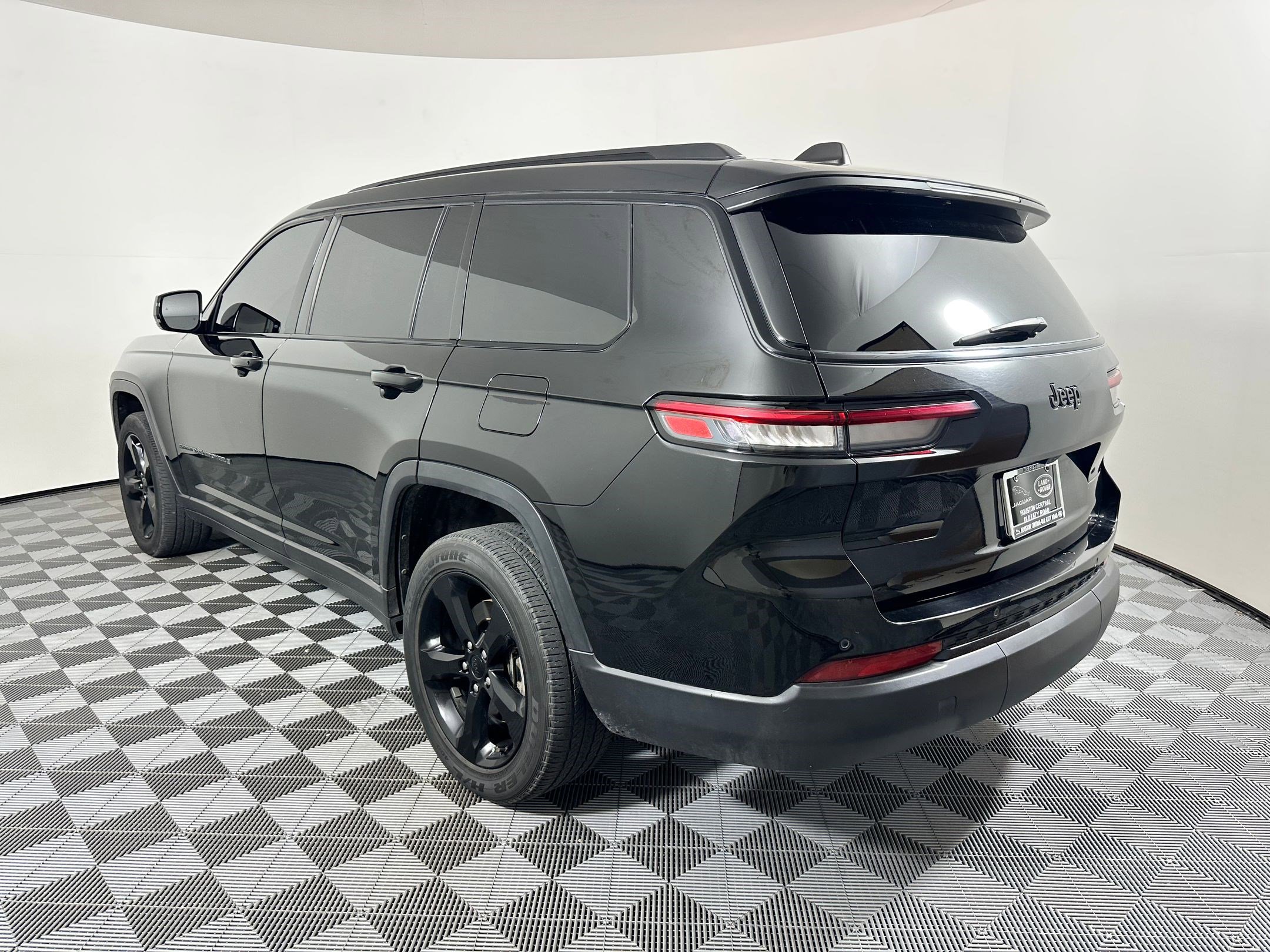 2023 Jeep Grand Cherokee Altitude photo 3