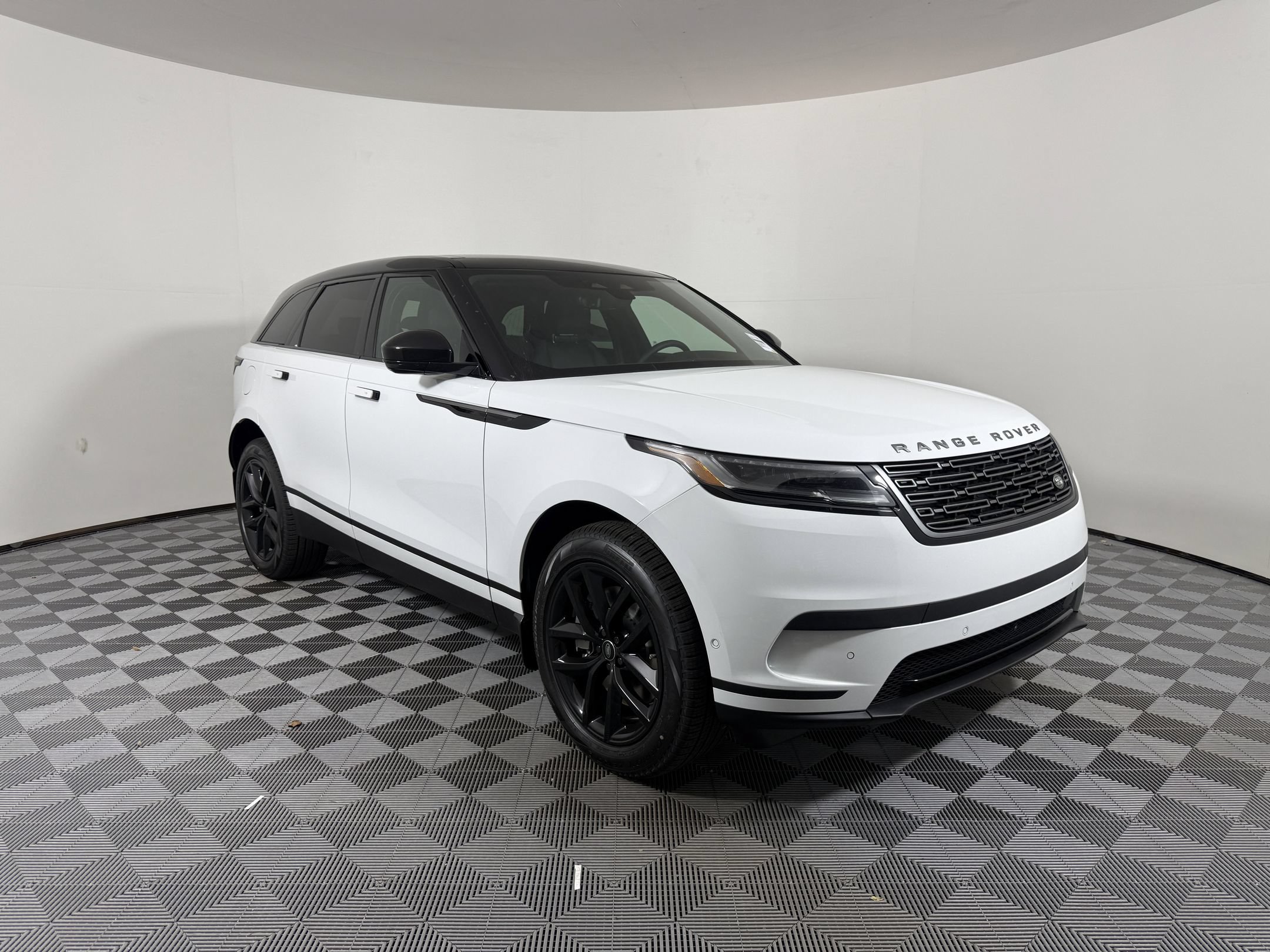 Range Rover Velar S SUV