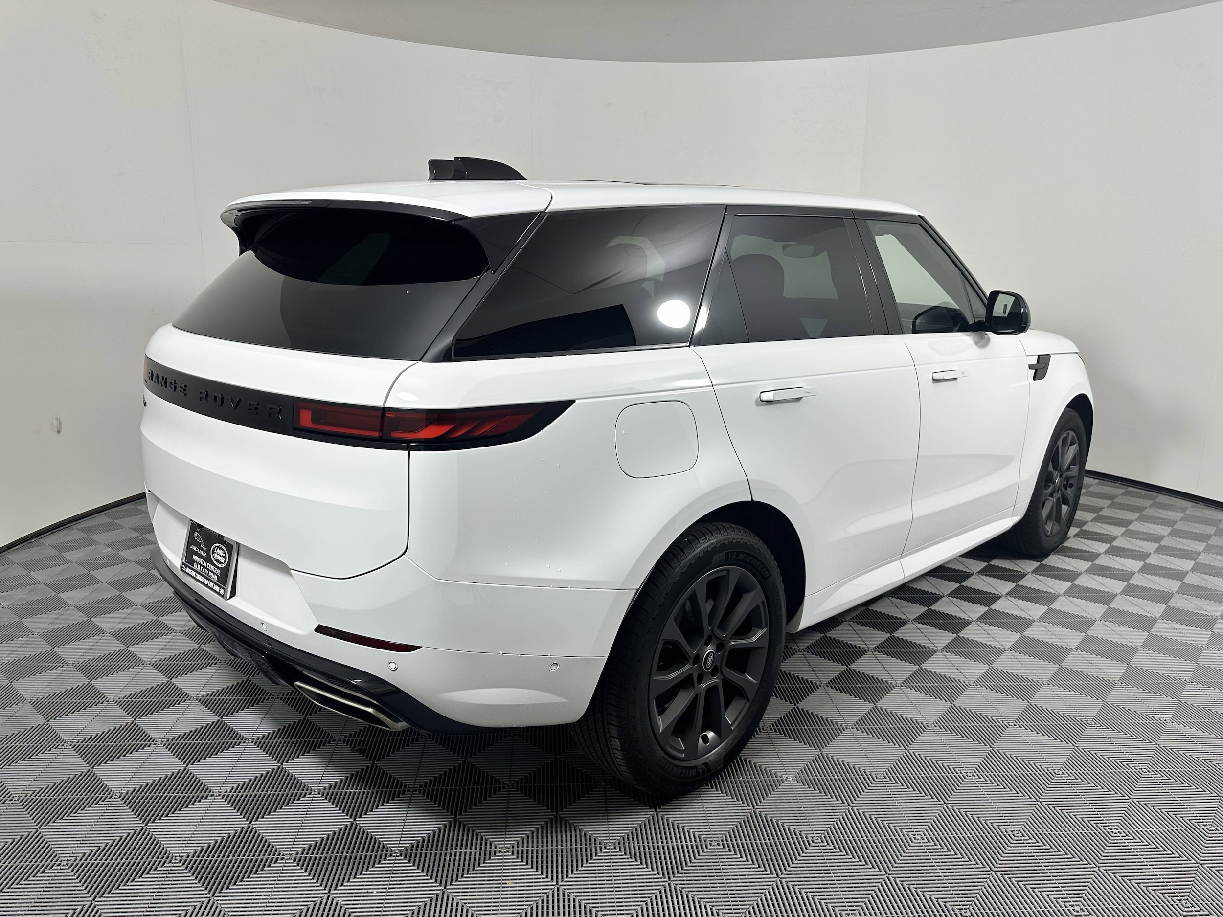 Certified 2024 Land Rover Range Rover Sport SE Dynamic with VIN SAL1L9FU8RA402844 for sale in Houston, TX