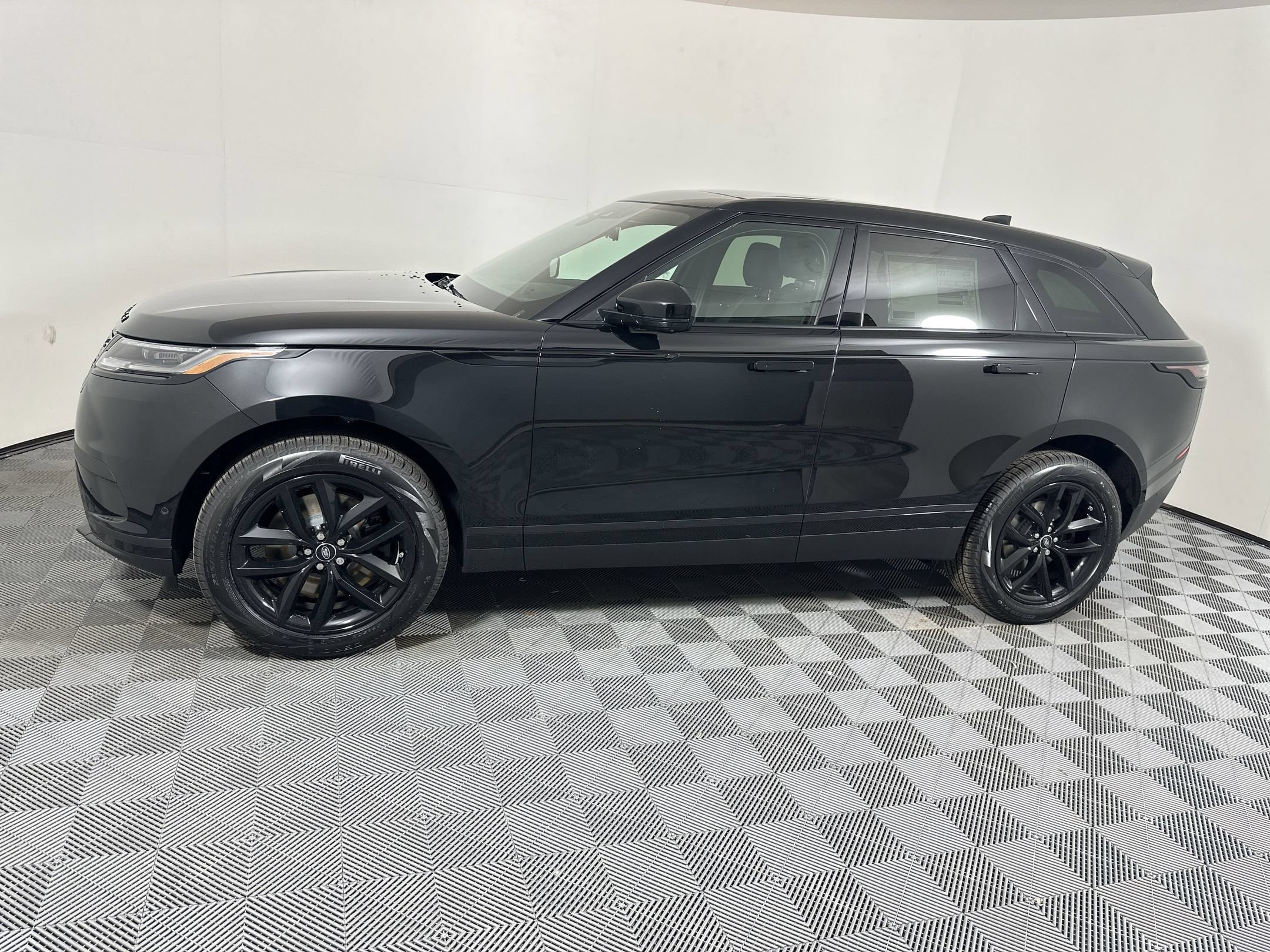 Range Rover Velar S SUV