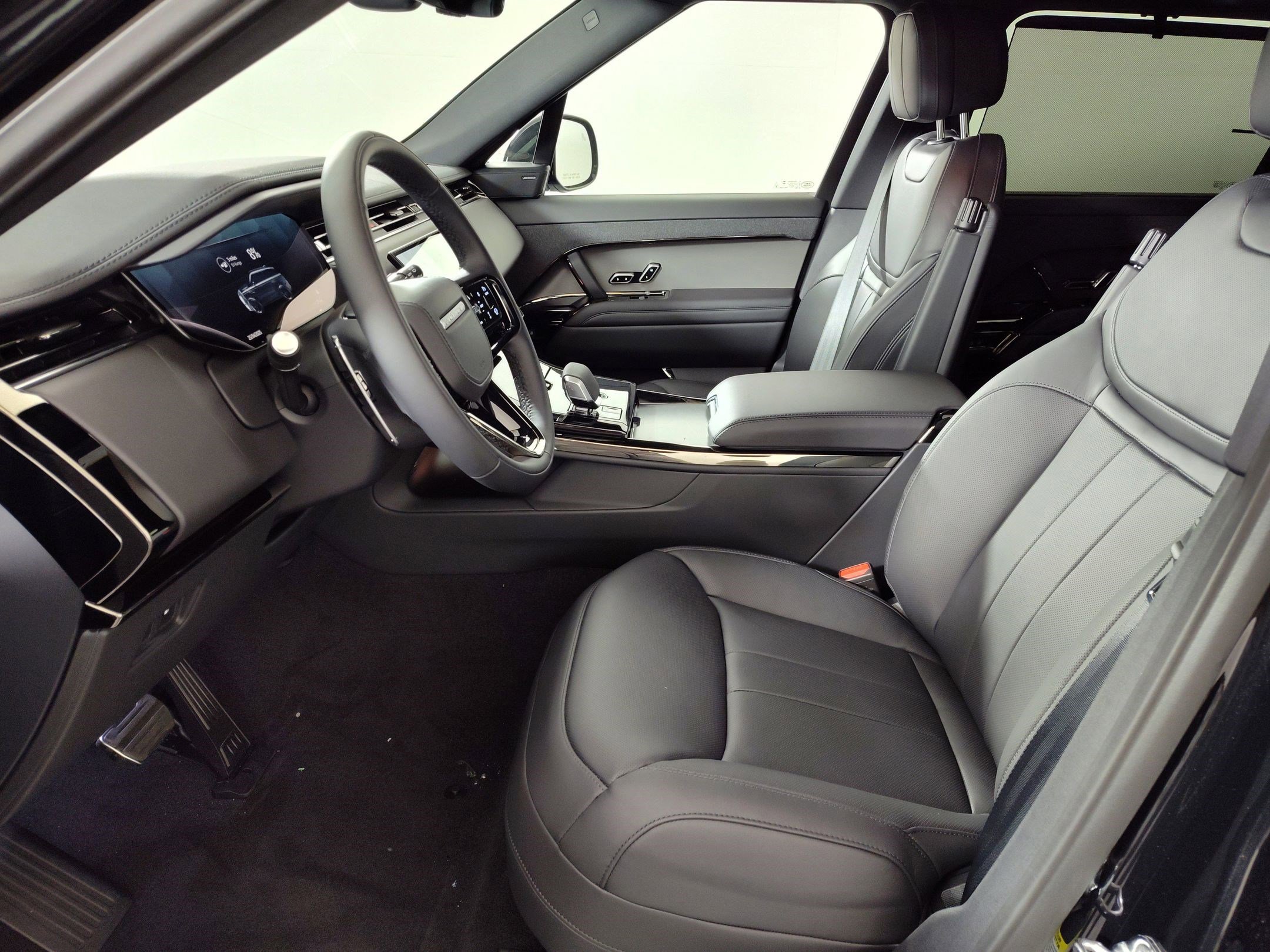 2025 Land Rover Range Rover Sport SE photo 2
