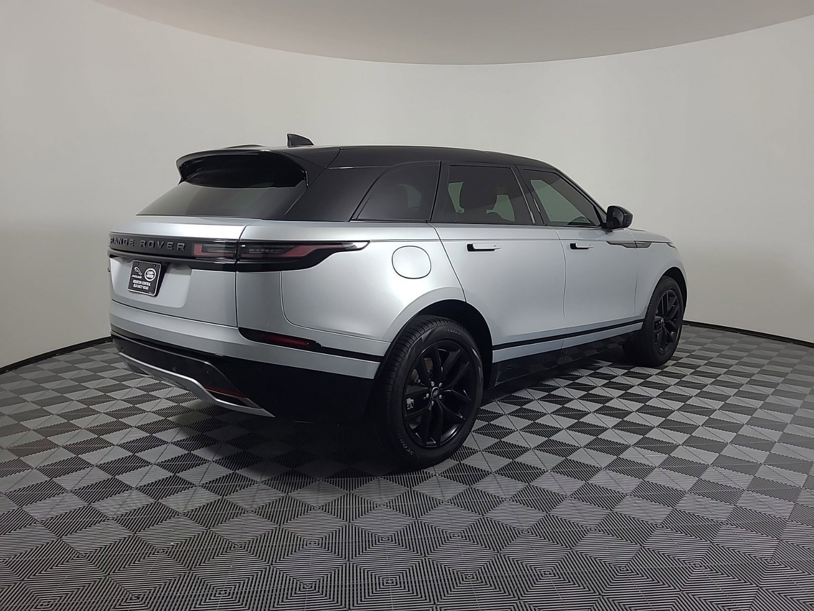 Used 2024 Land Rover Range Rover Velar Dynamic SE with VIN SALYL2EX0RA387659 for sale in Houston, TX