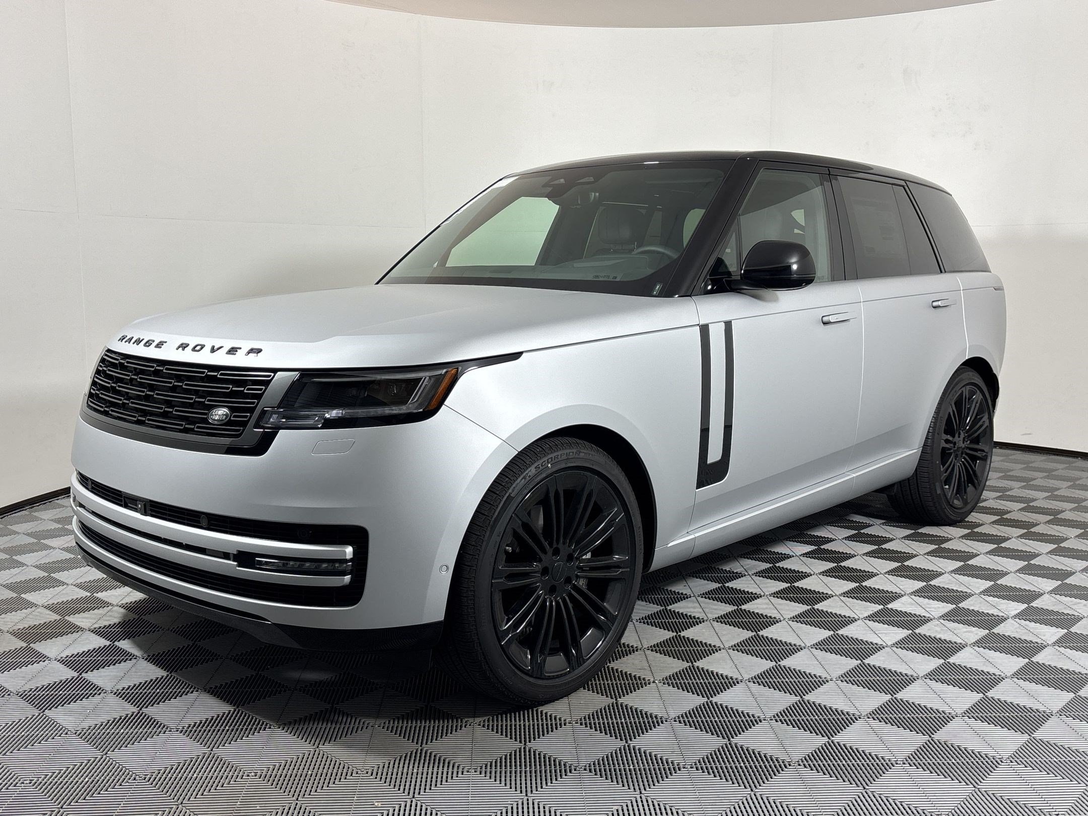 2026 Land Rover Range Rover SUV 