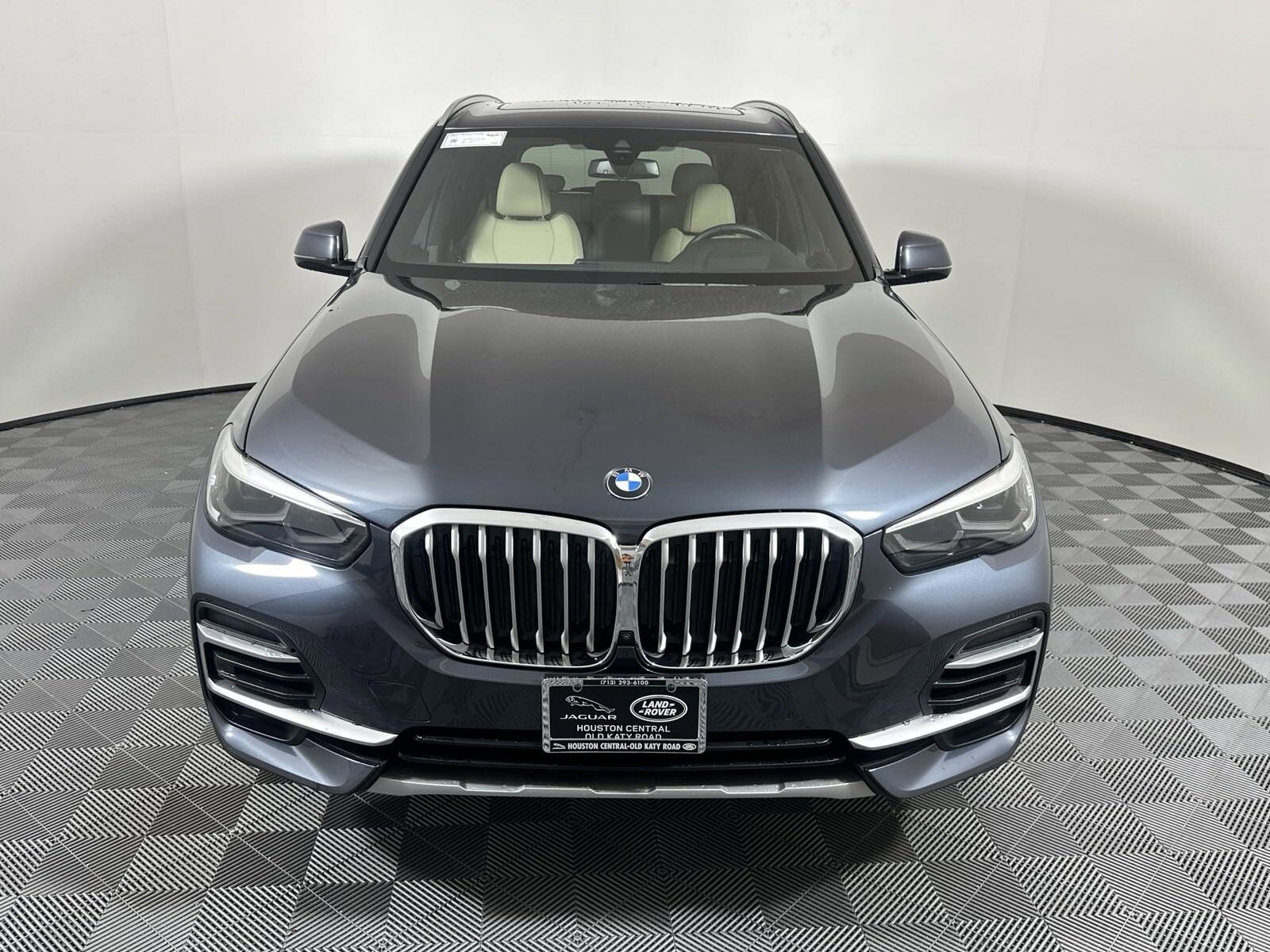 Used 2022 BMW X5 40i with VIN 5UXCR6C09N9L55140 for sale in Houston, TX