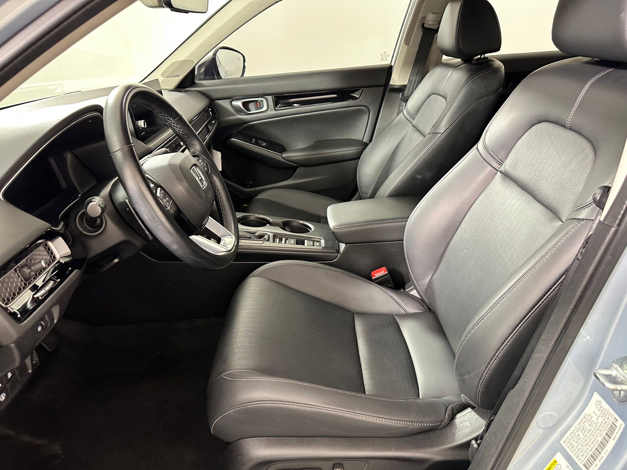 2023 Honda Civic Touring photo 4