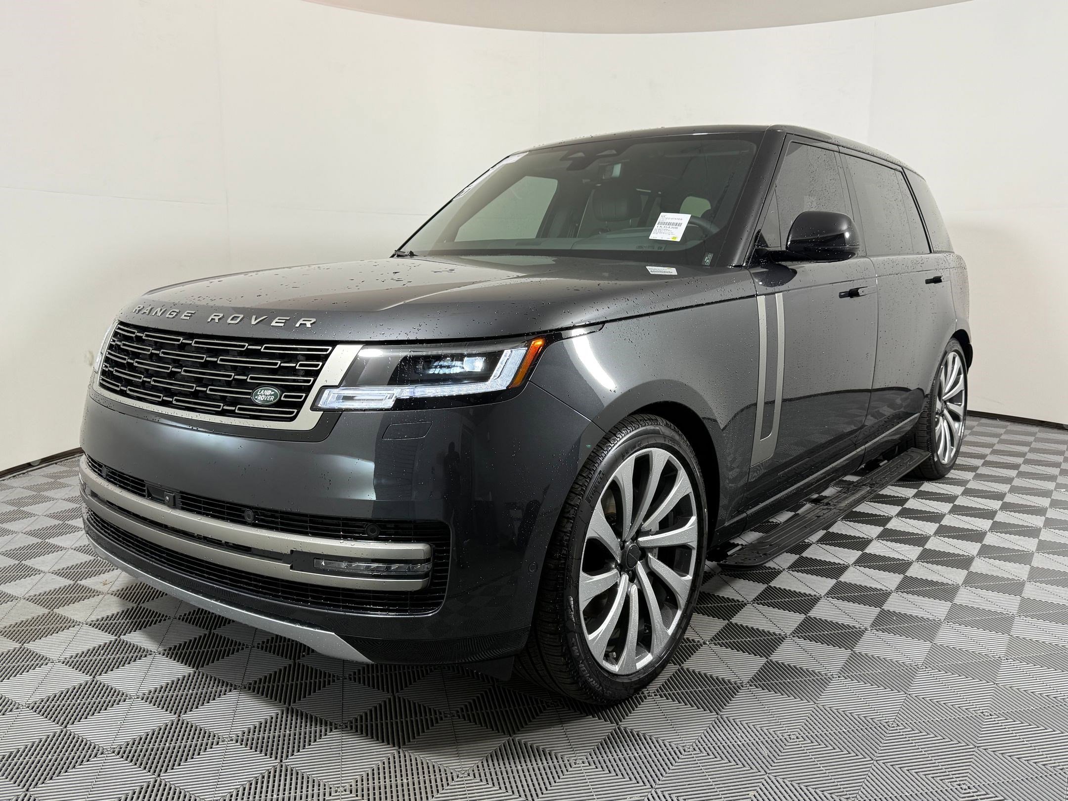 2026 Land Rover Range Rover SE