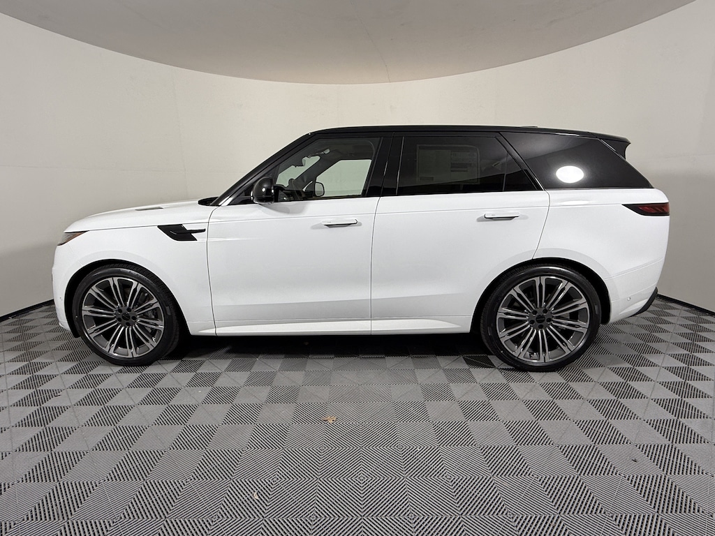 New 2026 Land Rover Range Rover Sport Dynamic SE SUV