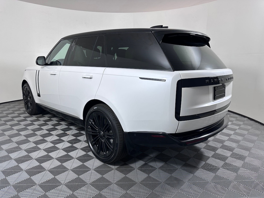 New 2025 Land Rover Range Rover SE 530PS SUV