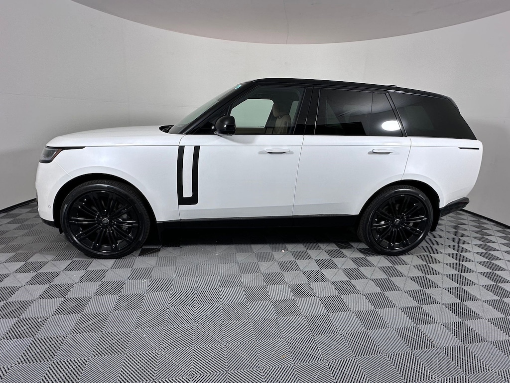 New 2025 Land Rover Range Rover SE 530PS SUV