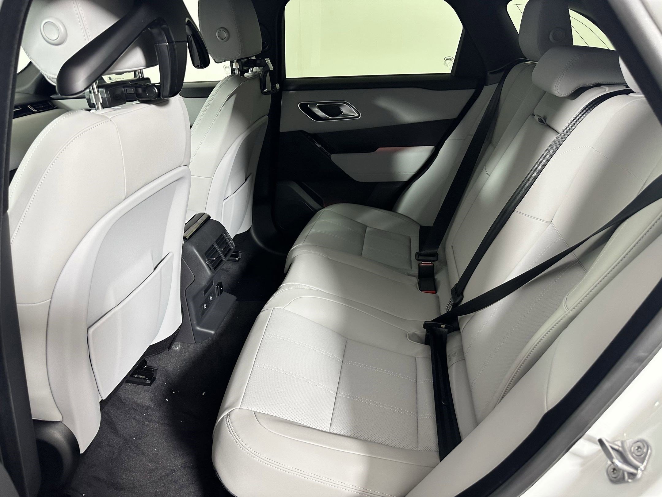 2026 Land Rover Range Rover Velar Dynamic SE - Photo 11